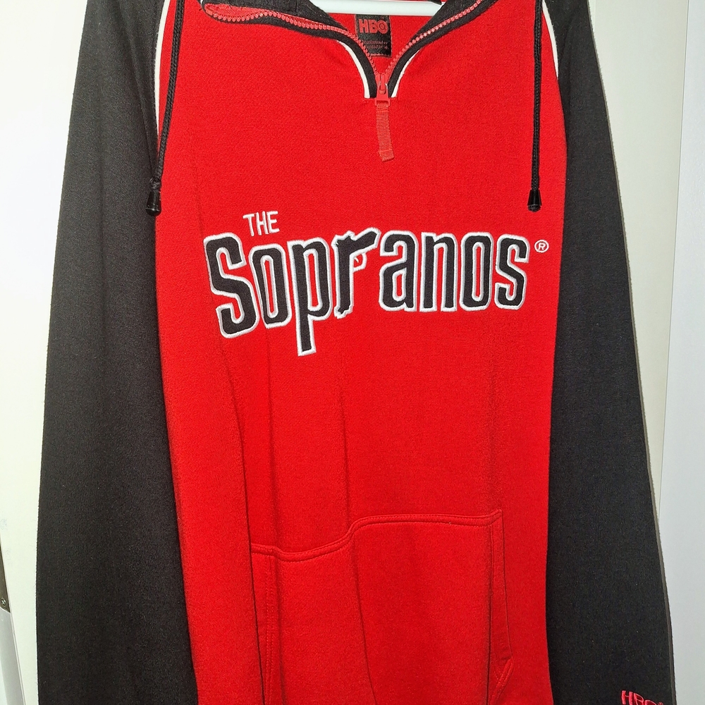 HBO SOPRANOS PROMO CAST AND CREW HOODIE. EXCLUSIVE AND LIMITED!! - Picture 2 of 3